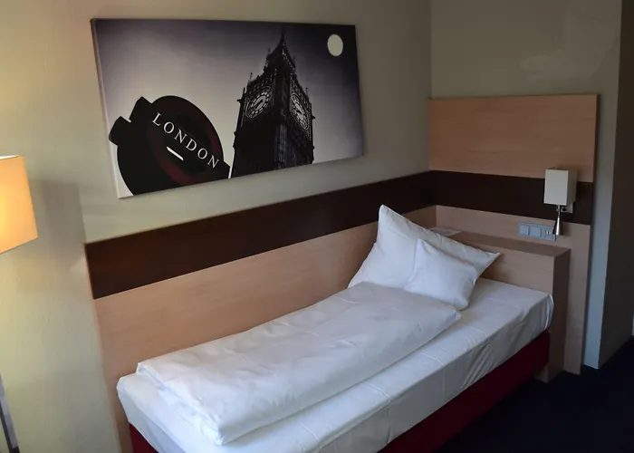 Hotel Am Rothenbaum 3*
