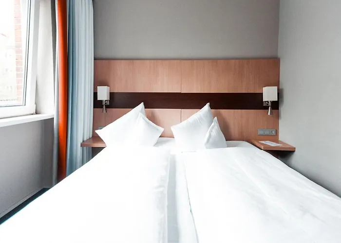 Hotel Am Rothenbaum 3*