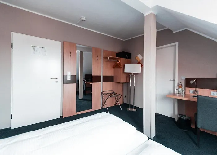 Hotel Am Rothenbaum 3*